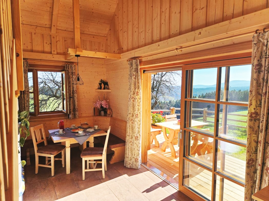 Lindenh�tte St. Jakob im Walde ... der Blick in das Herzst�ck des Hauses