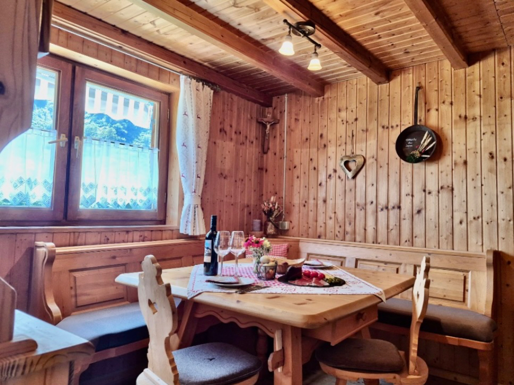Sennerh�tte Tuxer Alpen ... tretet ein & bringt Gl�ck herein