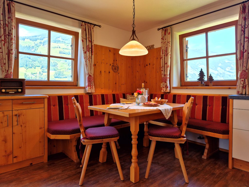 Tischlerh�usl Ramsau im Zillertal ... die gem�tliche Stube des Tischlerh�usls