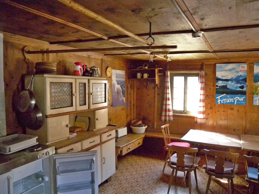Holzhtte Tuxertal ... die gemtliche Bauernstube