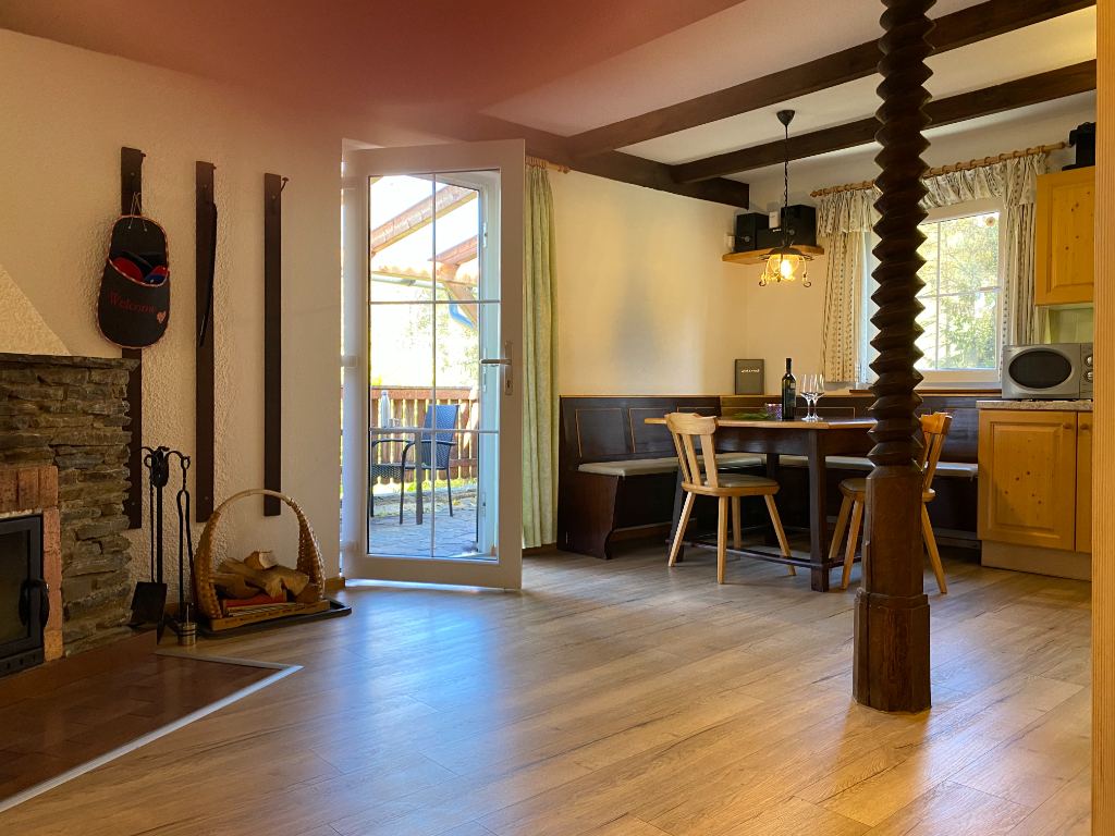 Mühlner Seehütte Steiermark ... der Wohnraum in der Selbstversorgerhütte