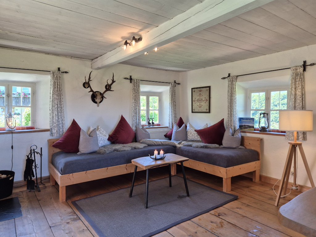 Oberstuffer Jgerhusl am Samerberg ... urgemtliche Wohnstube im 1. OG