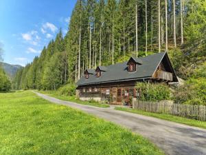 Alte Schule in Krieglach  Gruppenhaus Krieglach