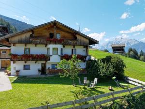AlpenFewo Parger am Kolsassberg AlpenFewo Parger am Kolsassberg