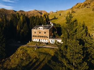 Claudis H�tten Suite Naviserhaus Ferienwohnung Navis